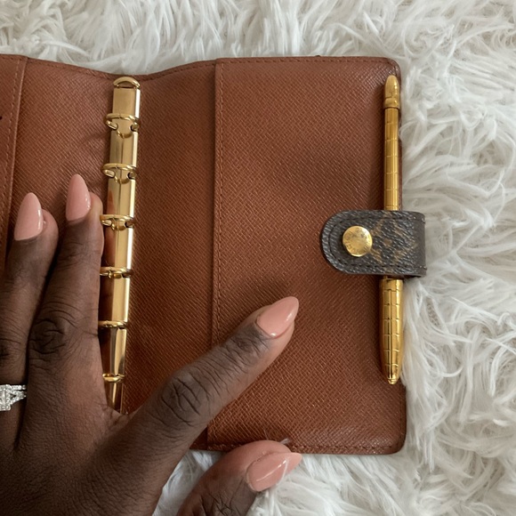 Authentic Louis Vuitton Agenda with Authentic Pen - Picture 9 of 10